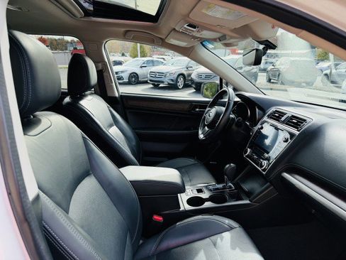 Used 2019 Subaru Outback 3.6R Limited w/ Popular Package #2 image 20