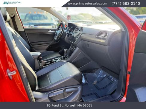 Used 2018 Volkswagen Tiguan SEL AWD/4WD image 19
