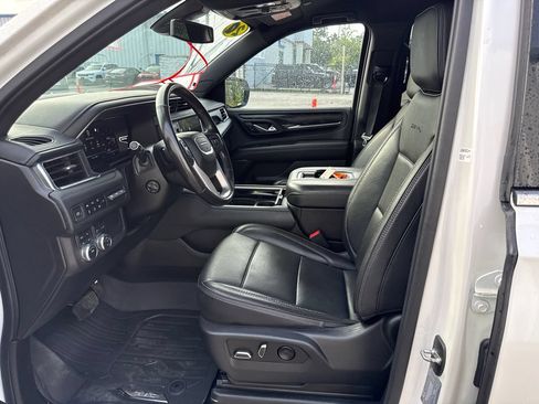 Used 2022 GMC Yukon Denali AWD/4WD image 10
