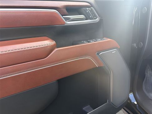 Used 2024 GMC Sierra 3500 Denali Ultimate image 7