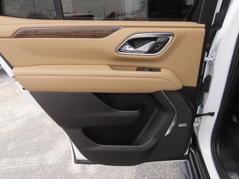 Used 2023 Chevrolet Tahoe Premier RWD image 20