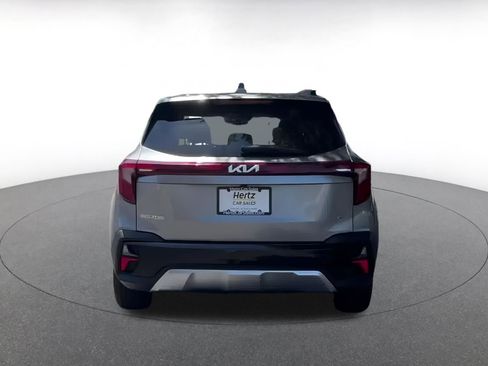 Used 2025 Kia Seltos S image 11