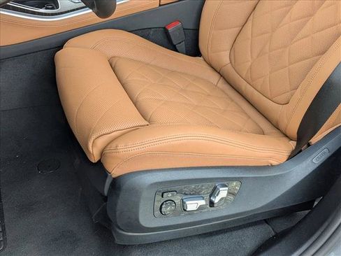 New 2026 BMW X5 xDrive40i w/ Executive Package image 4