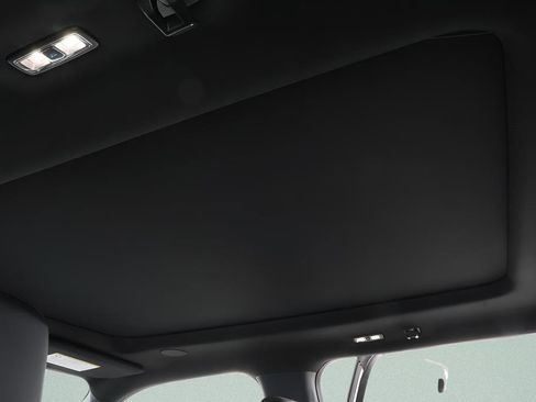 Used 2025 Ford F250 Platinum image 10