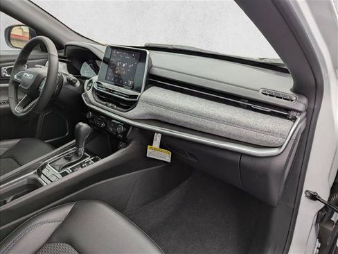 New 2026 Jeep Compass Latitude AWD/4WD image 25