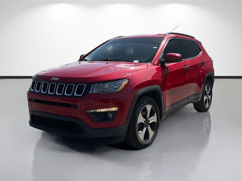 Used 2018 Jeep Compass Latitude w/ Popular Equipment Group FWD image 7
