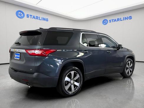 Used 2019 Chevrolet Traverse LT w/ LT Premium Package FWD image 9