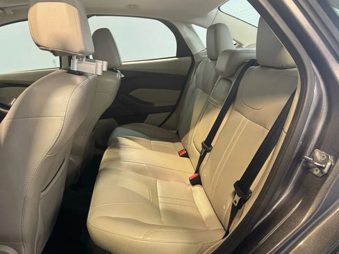 Used 2012 Ford Focus SEL FWD image 26