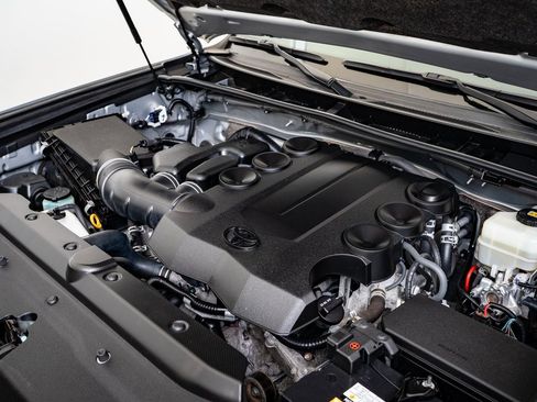 Used 2020 Toyota 4Runner TRD Off-Road Premium image 36