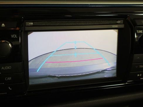 Used 2015 Toyota Corolla S image 31