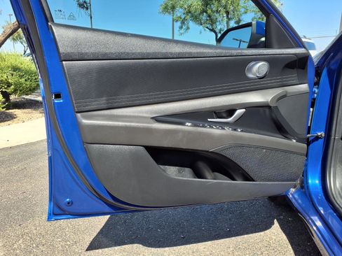 Certified 2023 Hyundai Elantra SE FWD image 20