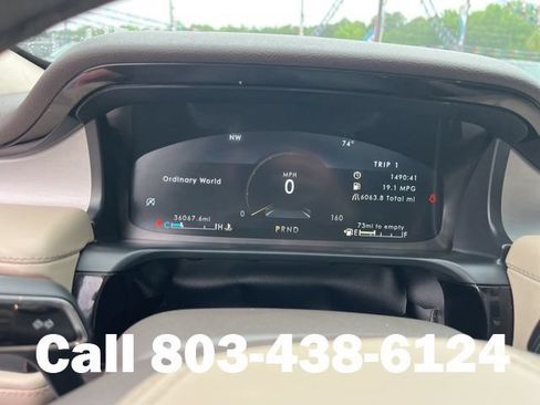 Used 2023 Lincoln Aviator 2WD w/ Premium Package image 21