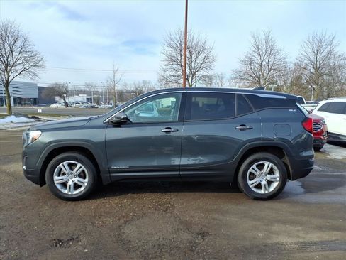 Used 2019 GMC Terrain SLE image 2