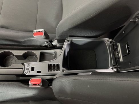 Used 2024 Nissan Kicks S image 28