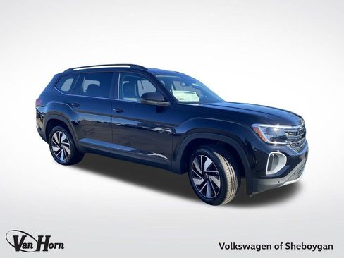 New 2026 Volkswagen Atlas SE image 1