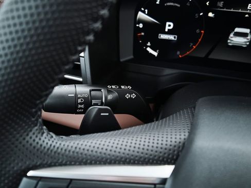 New 2026 Mitsubishi Outlander SEL FWD image 33