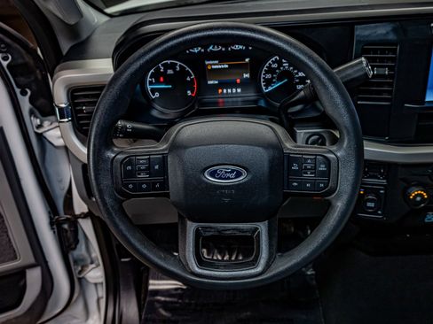 Used 2023 Ford F350 XLT w/ Snow Plow Prep Package image 11