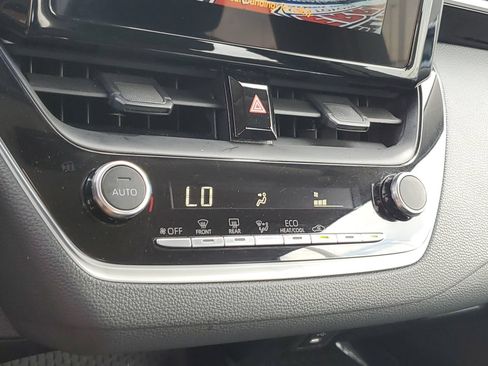 Used 2024 Toyota Corolla LE FWD image 27