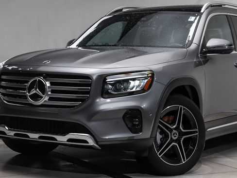 New 2026 Mercedes-Benz GLB 250 4MATIC image 2