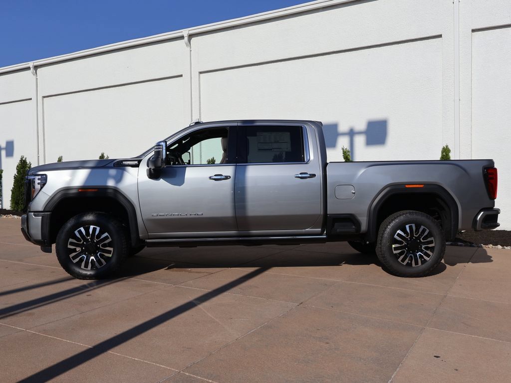New 2026 GMC Sierra 2500 Denali Ultimate w/ Max Trailering Package AWD/4WD image 3