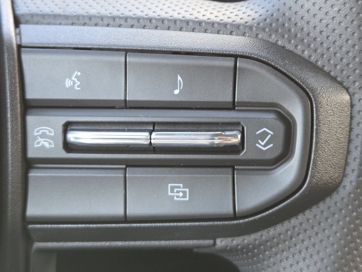 New 2026 Chevrolet Colorado Trail Boss AWD/4WD image 32