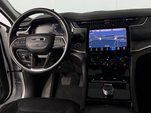 Used 2022 Jeep Grand Cherokee L Limited image 14