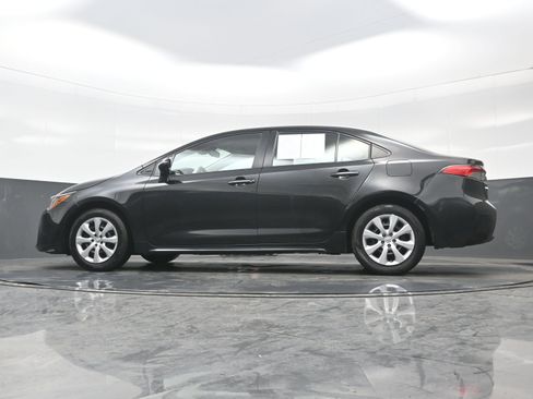 Used 2022 Toyota Corolla LE image 26