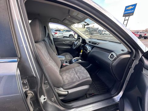 Used 2016 Nissan Rogue S image 28