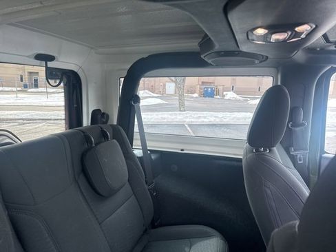 Used 2020 Jeep Wrangler Sport image 12