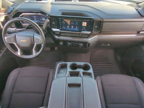 Used 2023 Chevrolet Silverado 1500 LT AWD/4WD image 17