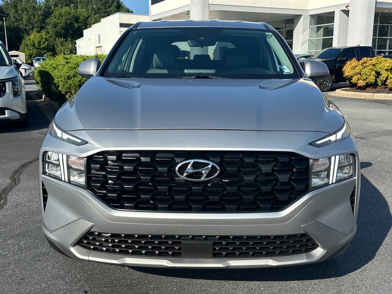 Used 2022 Hyundai Santa Fe SE AWD/4WD image 2