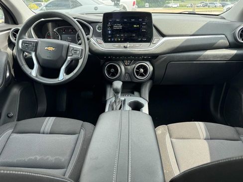 Used 2024 Chevrolet Blazer LT w/ Convenience Package FWD image 14