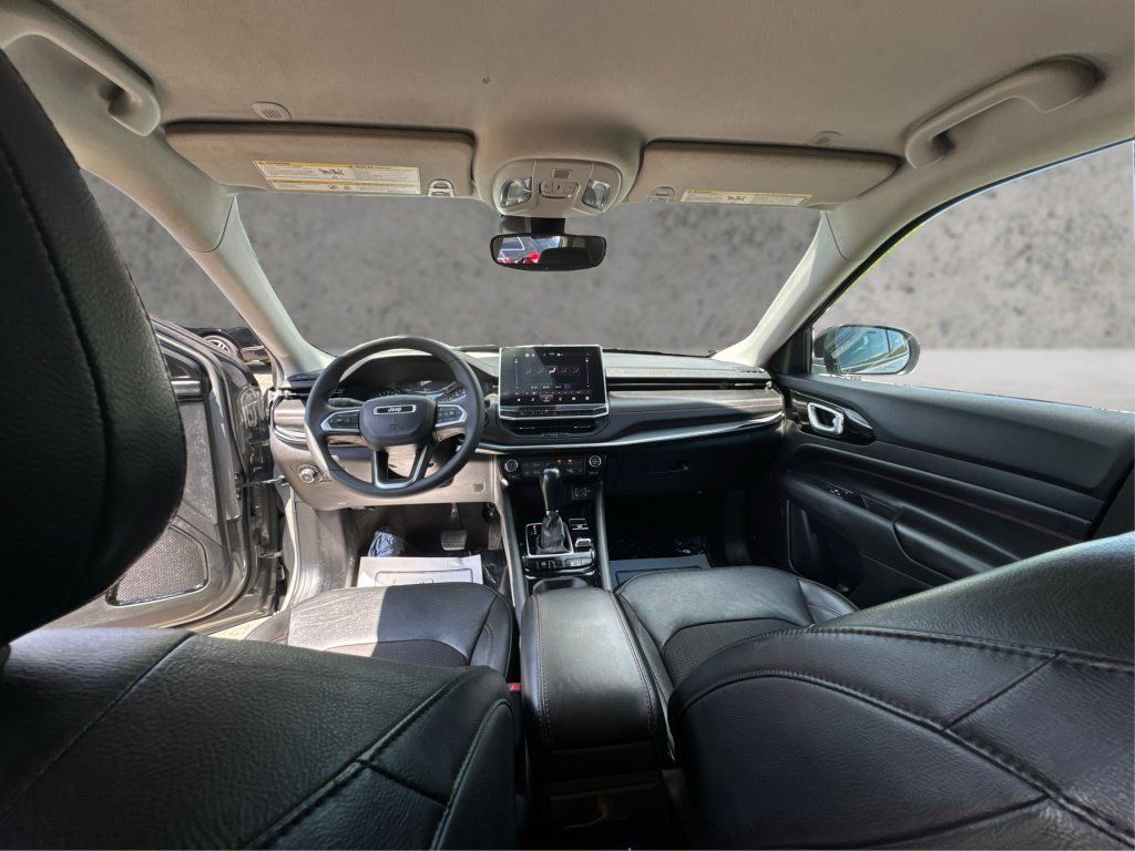 Used 2022 Jeep Compass Trailhawk AWD/4WD image 32