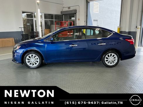 Used 2019 Nissan Sentra SV FWD image 3
