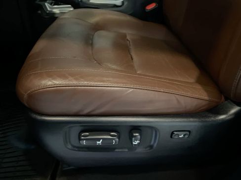 Used 2021 Toyota Land Cruiser image 12