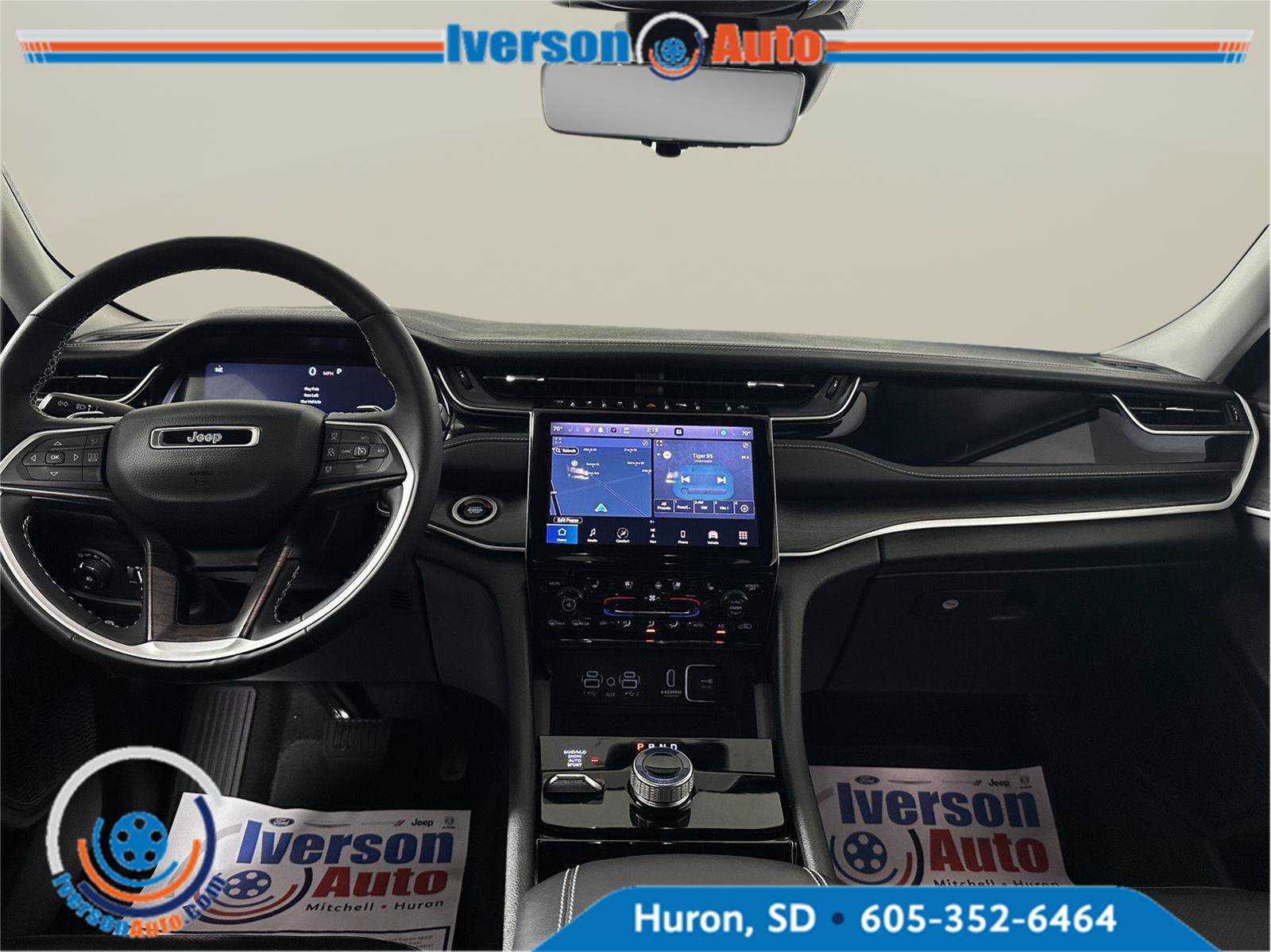 Used 2023 Jeep Grand Cherokee Limited w/ Luxury Tech Group II AWD/4WD image 24