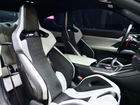 Used 2021 BMW M4 Competition w/ M Carbon Exterior Package image 28