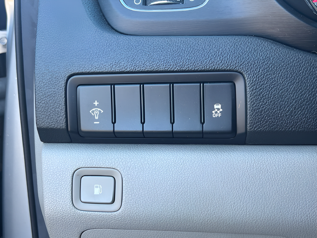 Used 2019 Kia Sedona LX FWD image 19