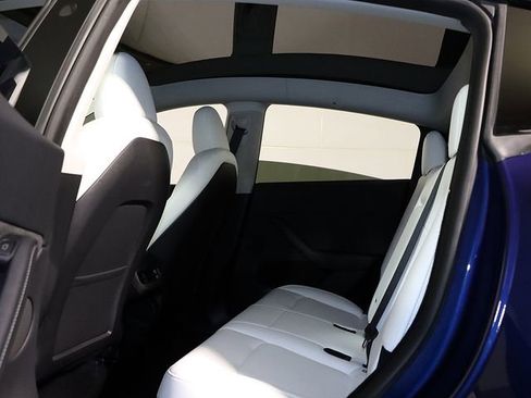 Used 2024 Tesla Model Y Performance image 14