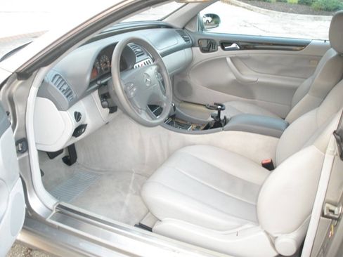 Used 2003 Mercedes-Benz CLK 430 Cabriolet image 34