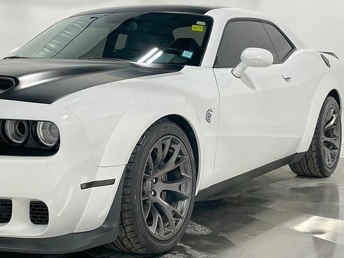 Used 2020 Dodge Challenger SRT Hellcat image 14