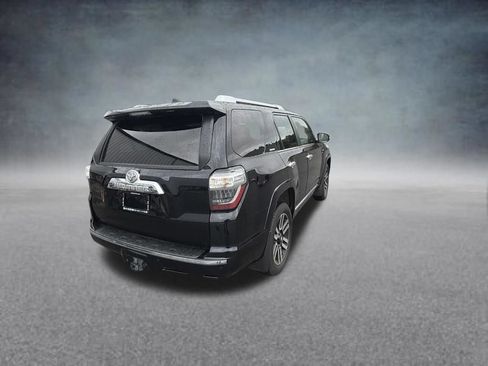 Used 2024 Toyota 4Runner Limited AWD/4WD image 5