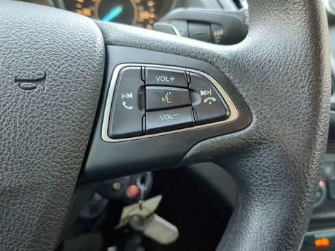 Used 2017 Ford Escape SE image 25