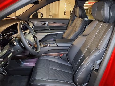 New 2026 Cadillac Vistiq Sport AWD/4WD image 15