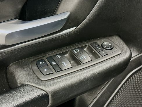 Used 2022 RAM 1500 Big Horn AWD/4WD image 15