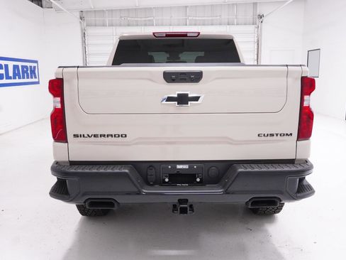 New 2026 Chevrolet Silverado 1500 Custom Trail Boss w/ Dark Appearance Package AWD/4WD image 6