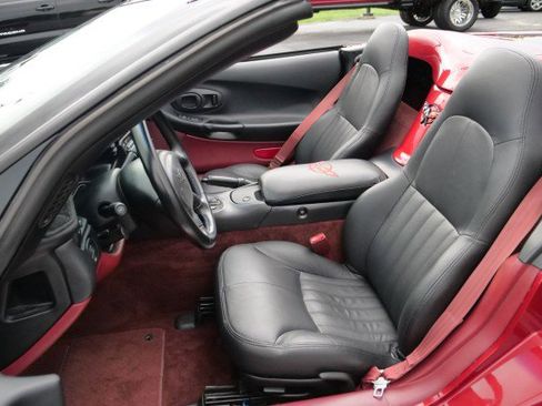 Used 1998 Chevrolet Corvette Convertible image 3