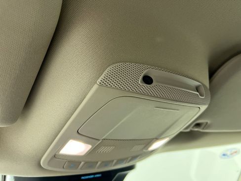 Used 2024 Ford Expedition Max XLT image 18