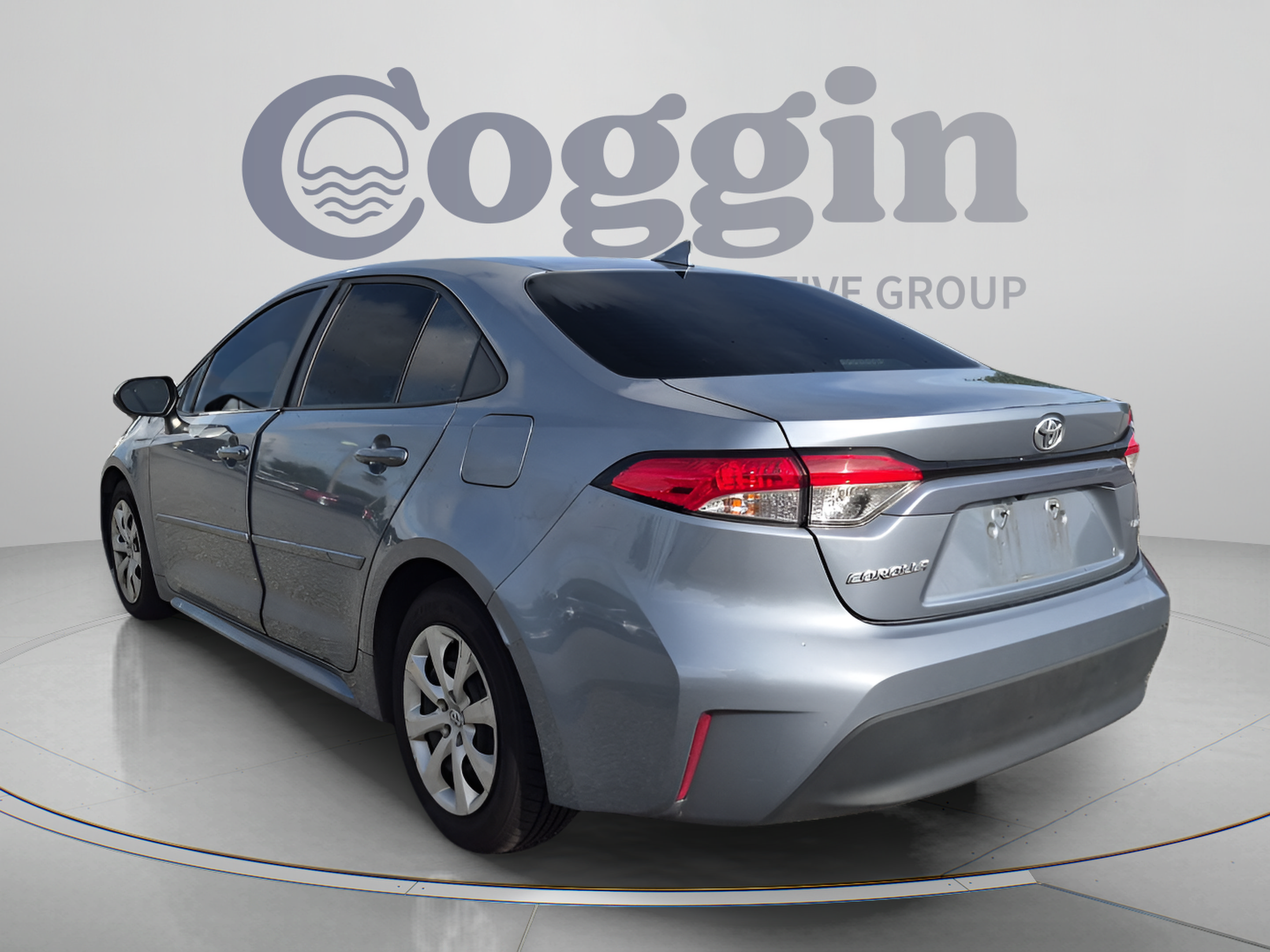 Used 2023 Toyota Corolla LE FWD image 4