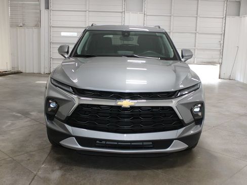 Used 2024 Chevrolet Blazer LT w/ Convenience Package FWD image 3